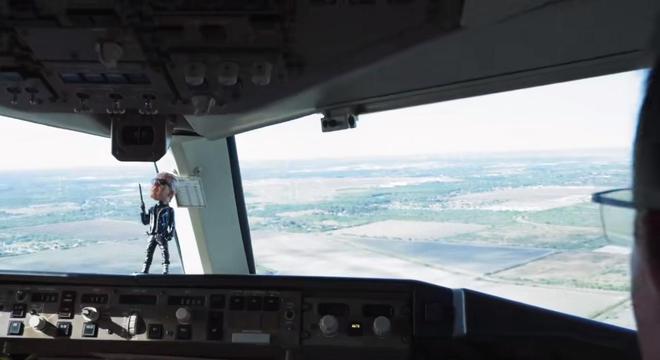 光内景金光闪闪堪比“空军一号”球盟会特朗普私人飞机被孙女曝(图3)